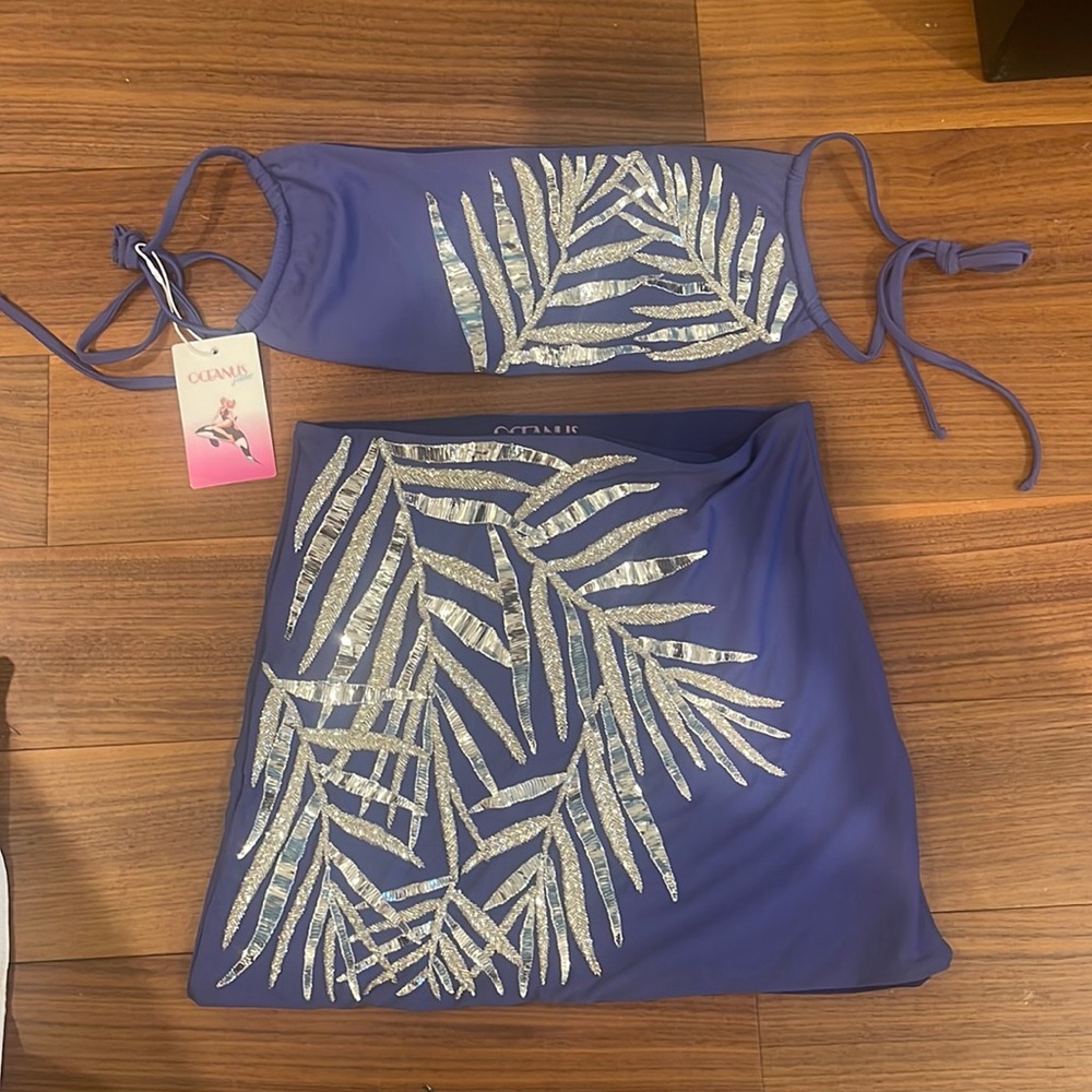 Two piece set